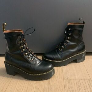 Doc Martens Leona Women’s size 7